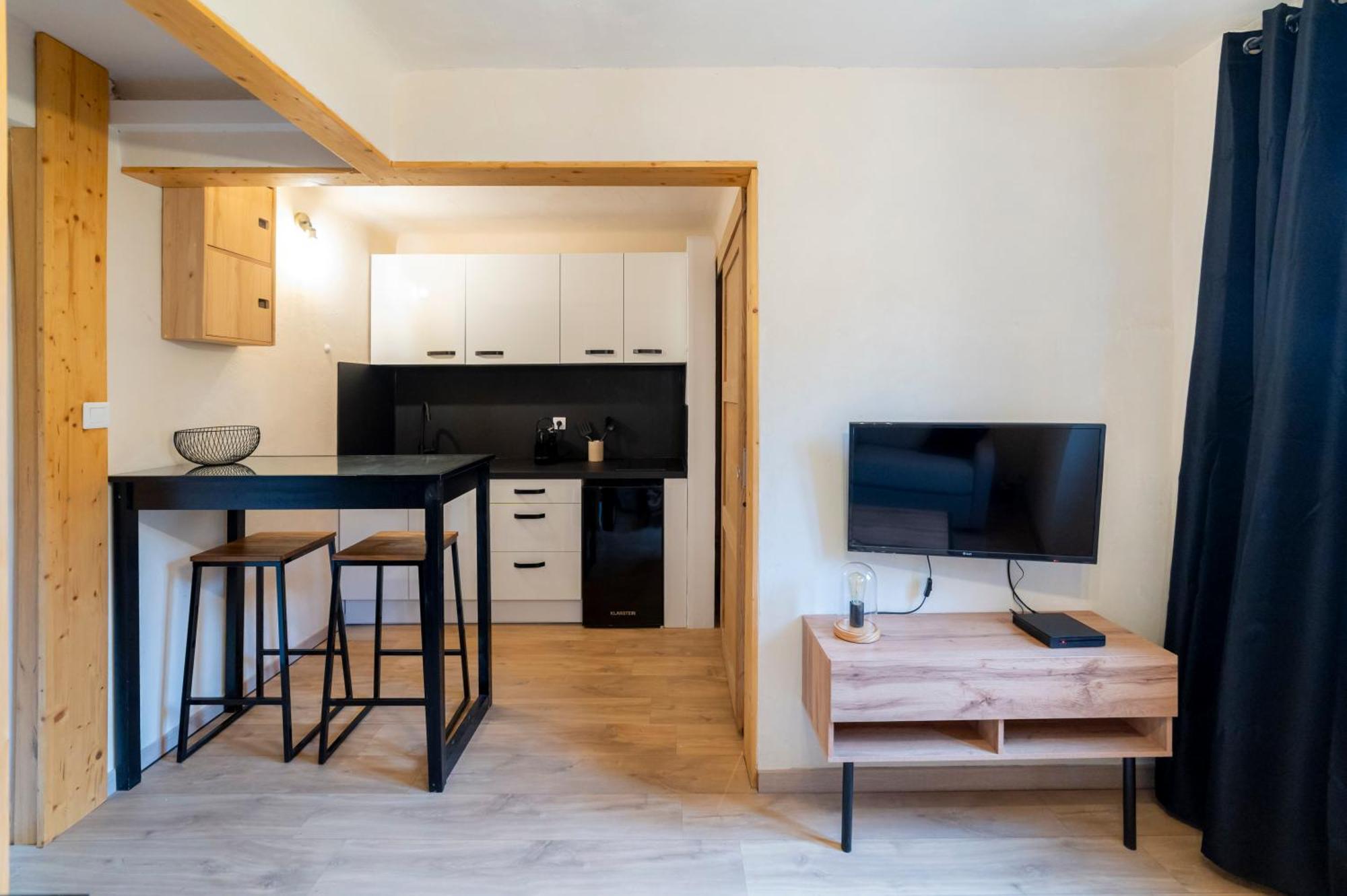 La Galleanne Studio Agreable Et Chaleureux Briancon  Bagian luar foto
