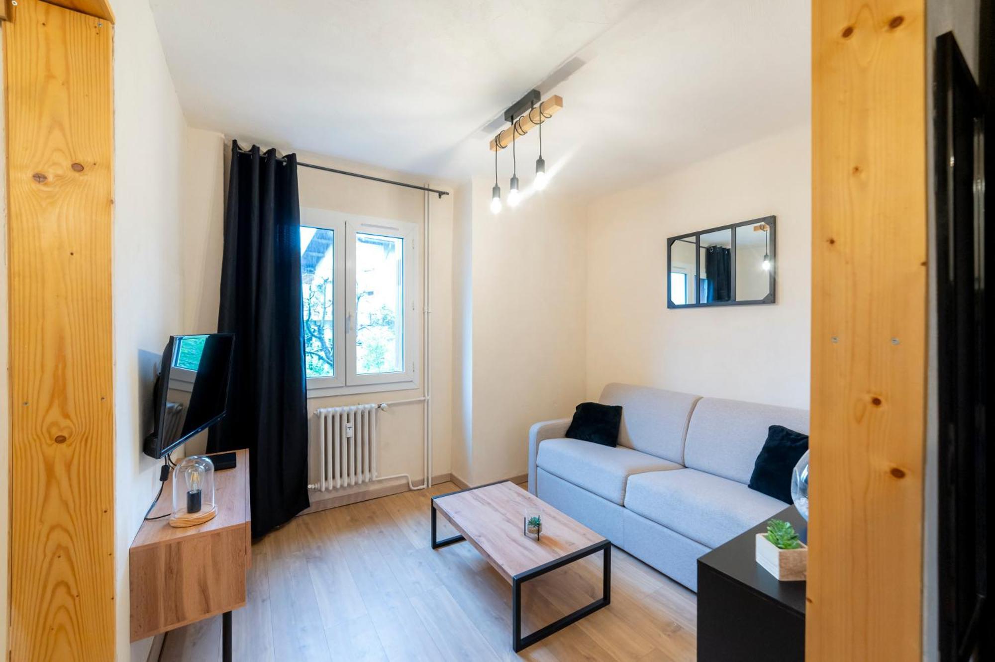 La Galleanne Studio Agreable Et Chaleureux Briancon  Bagian luar foto